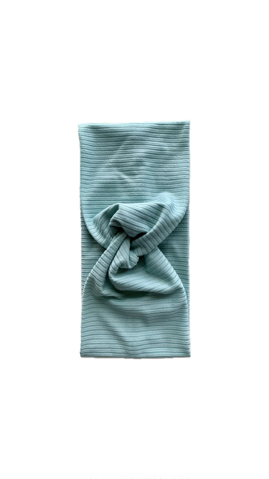 Ribbed Seafoam Narrow Twist