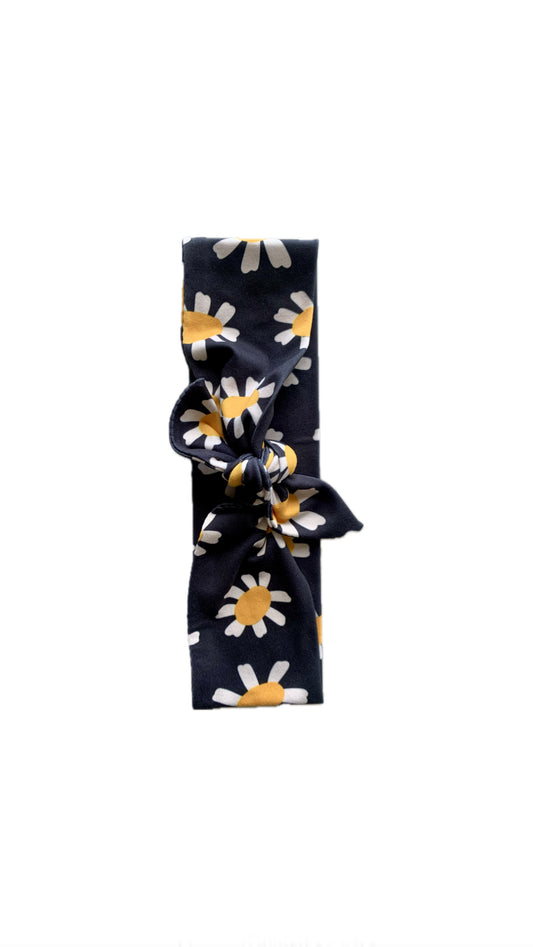 Lazy Daisy Wide Tie